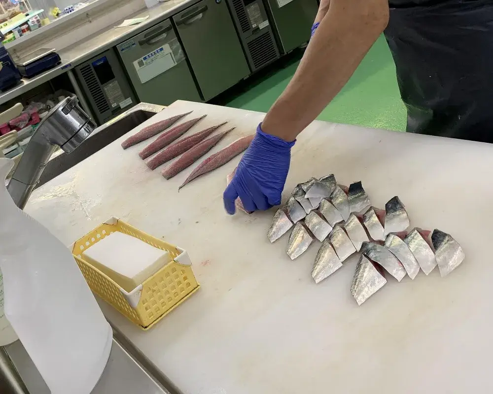 鮮魚コーナースタッフ しぶし店