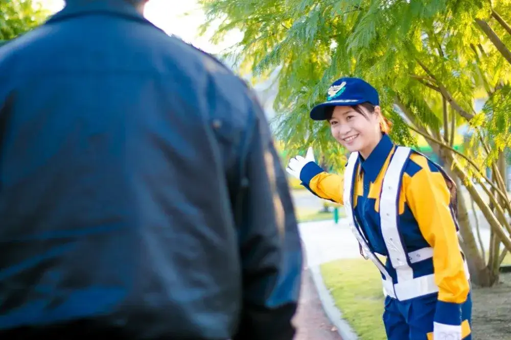 誘導業務（一般車両や歩行者）