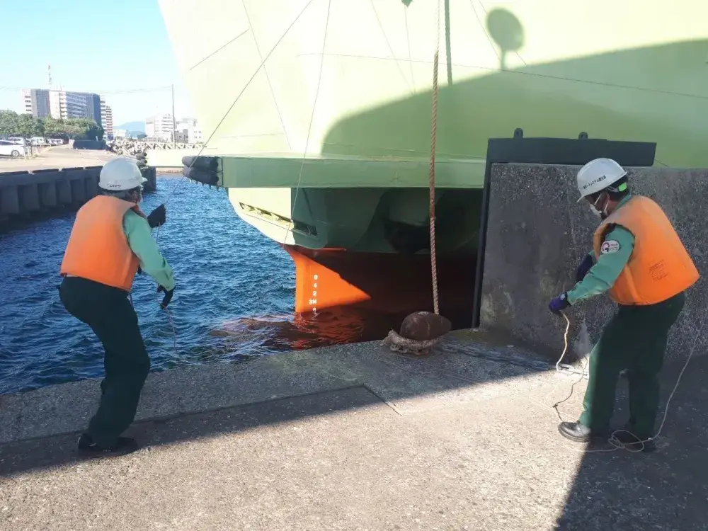 警備員　鴨池フェリーターミナルの施設警備
