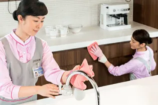 ハウスクリーニングスタッフ