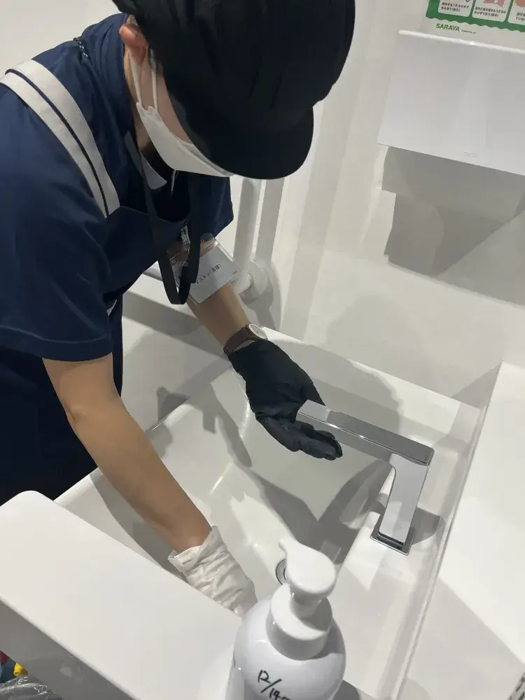 中央駅発着送迎バスあり　ハウスクリーニングスタッフ