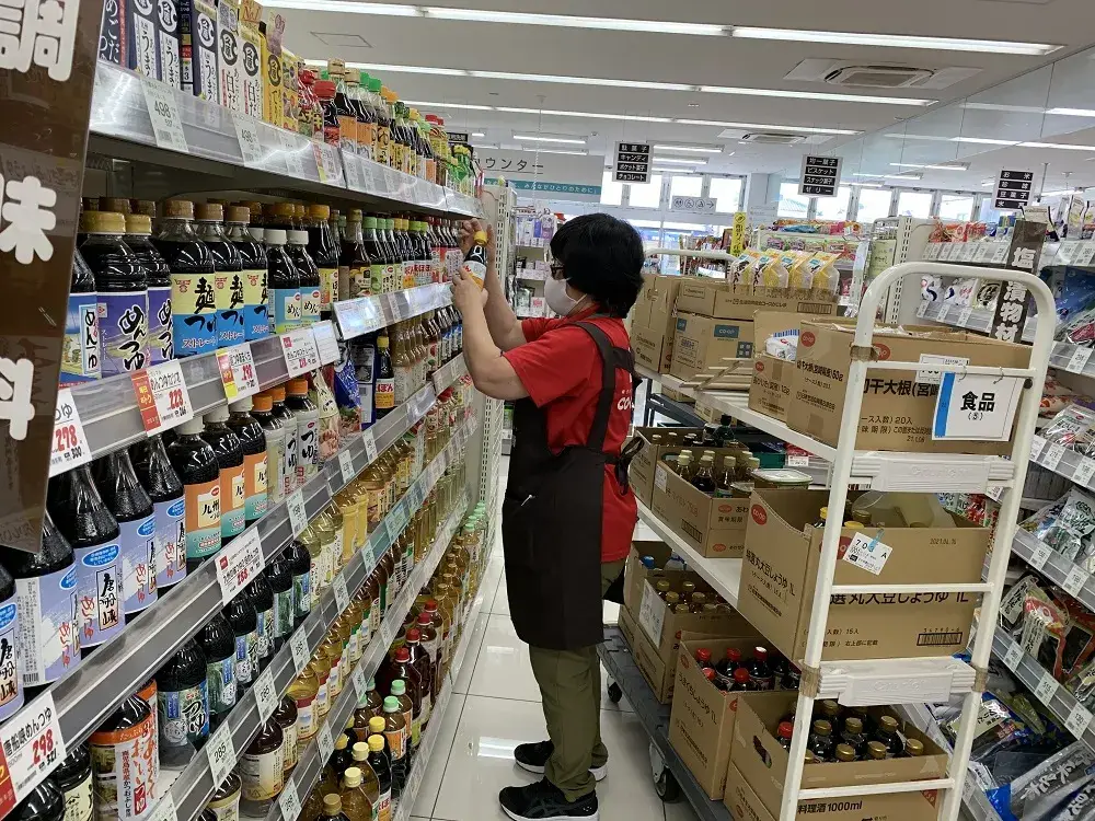 商品の陳列・発注 しぶし店