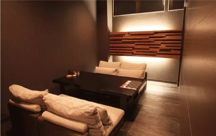 和風居酒屋のホール