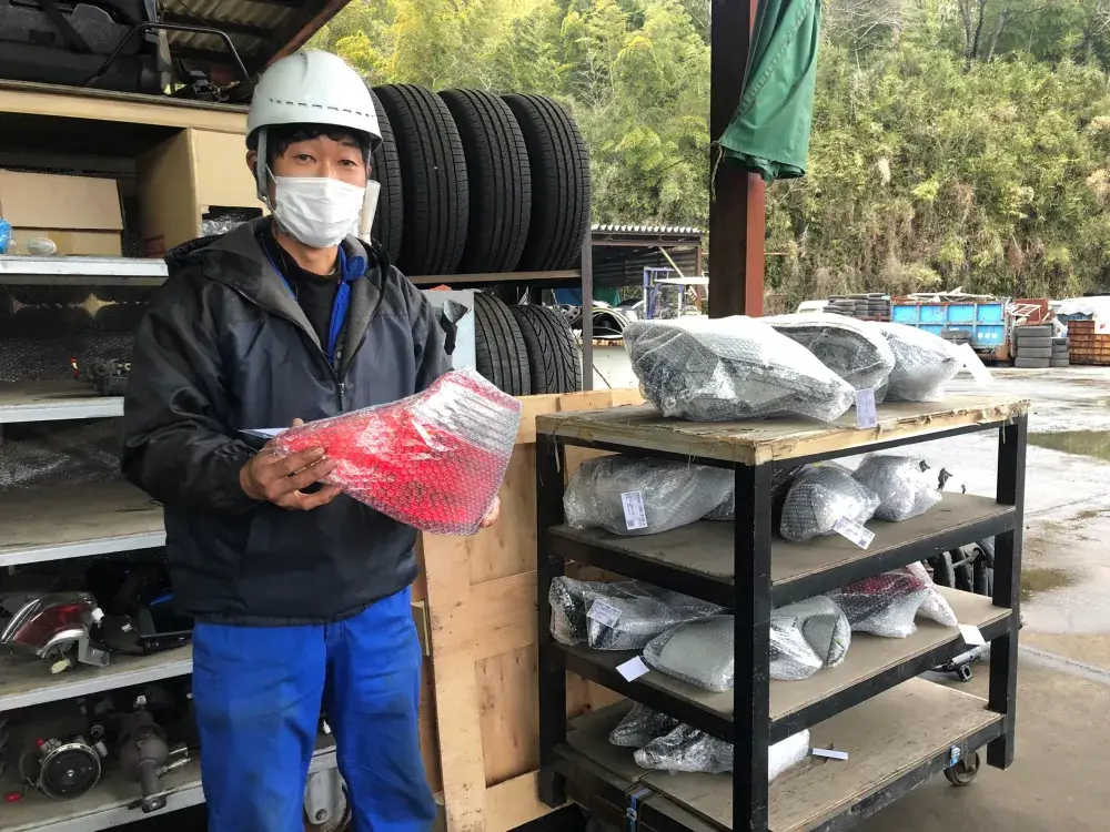 自動車部品のリユースパーツ生産作業員