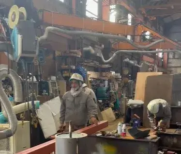 鉄骨溶接および組立作業員