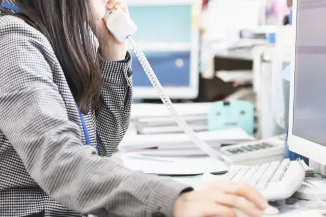 土日祝休み　自動車修理会社での事務