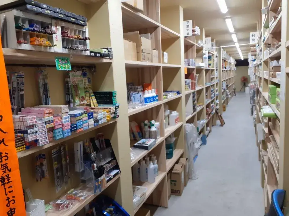 学校備品のルート営業