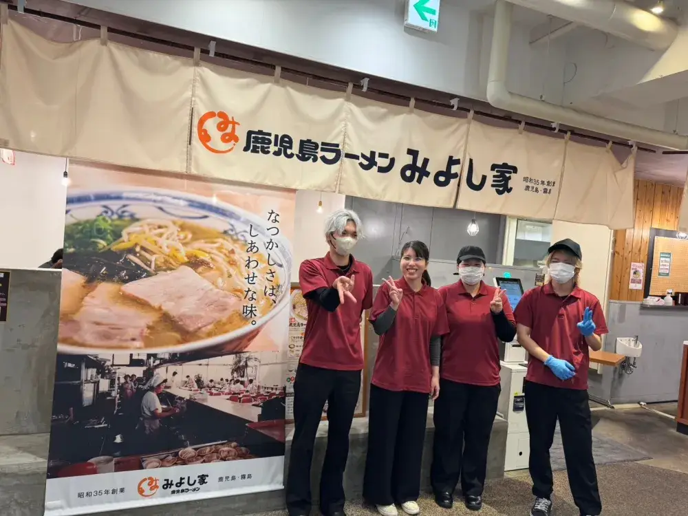 ラーメン屋スタッフ