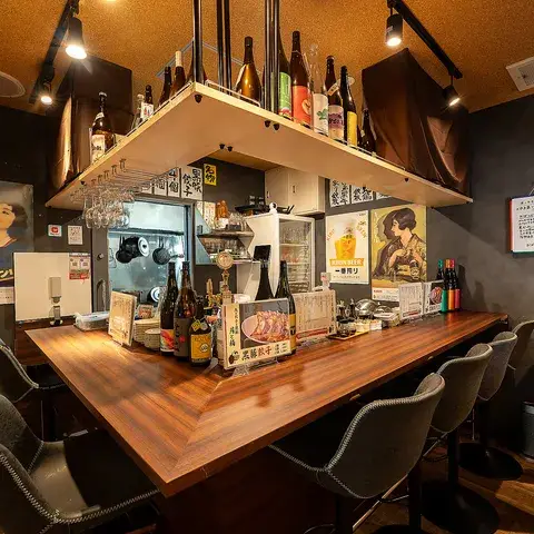 屋台村の居酒屋スタッフ