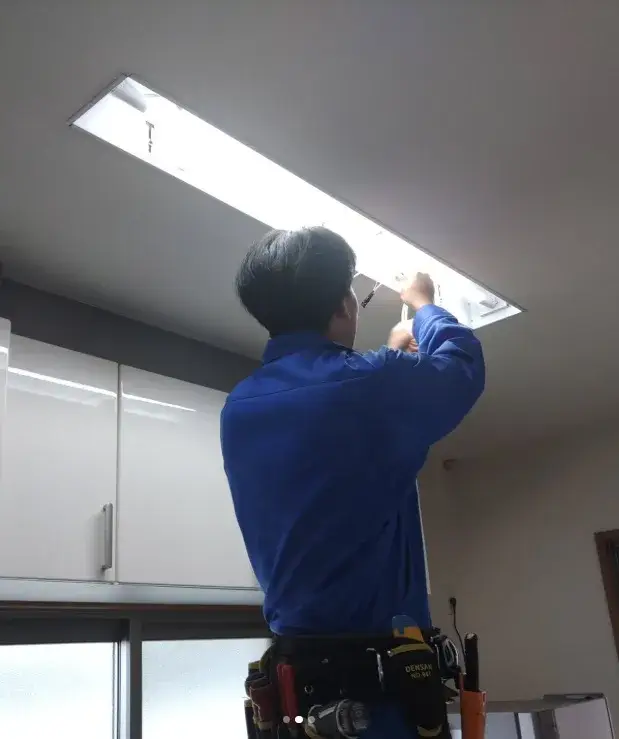 電気設備工事アシスタント