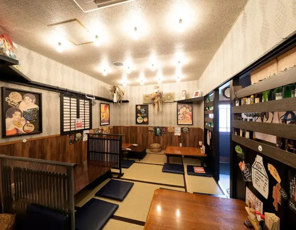 焼き鳥屋さんのホールスタッフ