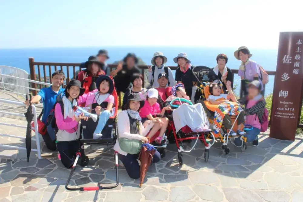 作業療法士または理学療法士または言語聴覚士